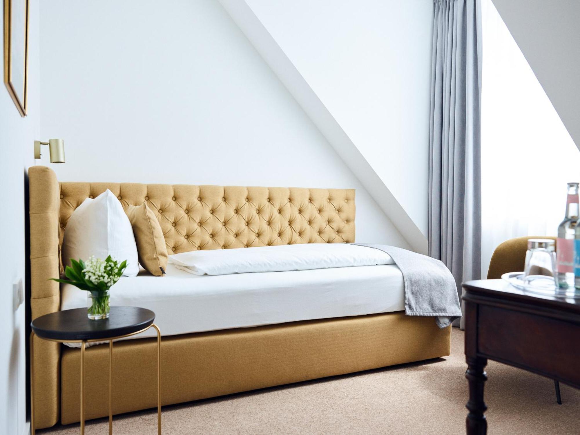 Single Room,1545261712:JPEG