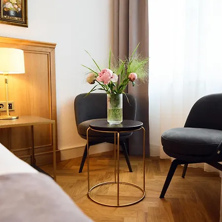 Hotel Lindenufer-2